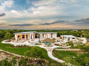 Sleeps 45 - Luxe Resort, Pool, HUGE Game Room, Bar