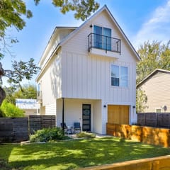 Sleeps 15 | Group Retreat Near UT Football + DT