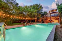 Pool, Hot Tub | Family Retreat Near UT Football - Image 2