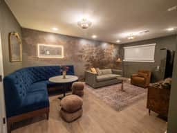 4 Suites, Full 3rd Floor Rental + Rooftop Retreat - Image 4