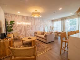 4 Suites, Full 3rd Floor Rental + Rooftop Retreat - Image 2