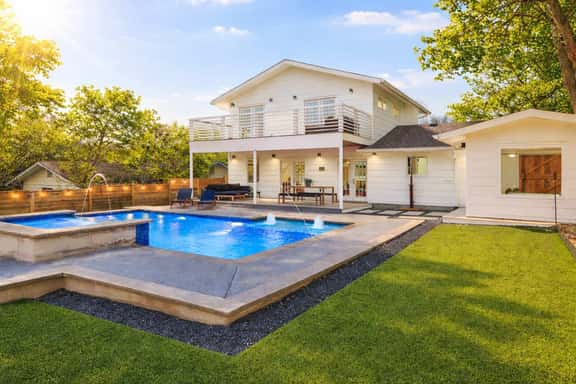 Pool, Hot Tub | Holiday Retreat Near UT Football - Image 1