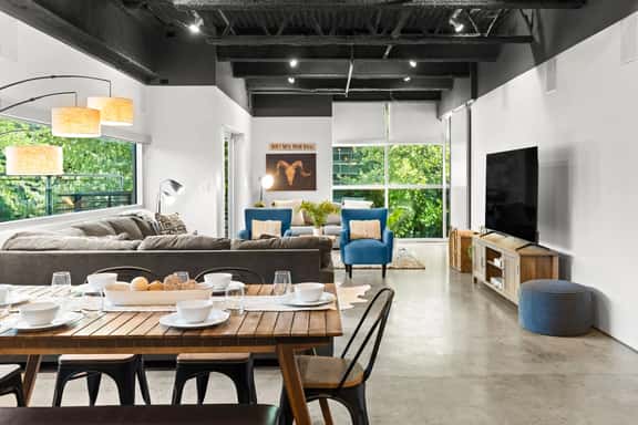 Holiday Condo | 2 Parking Spots, Walk Downtown - Image 1
