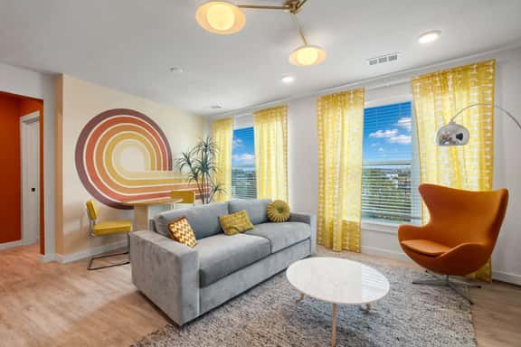 Walkable 2BR Suite + Rooftop Retreat | East Austin - Image 1