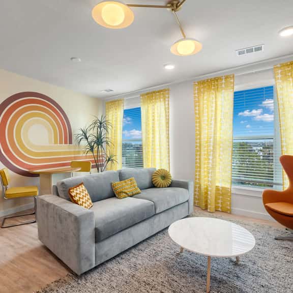 Walkable 2BR Suite + Rooftop Retreat | East Austin - Image 1