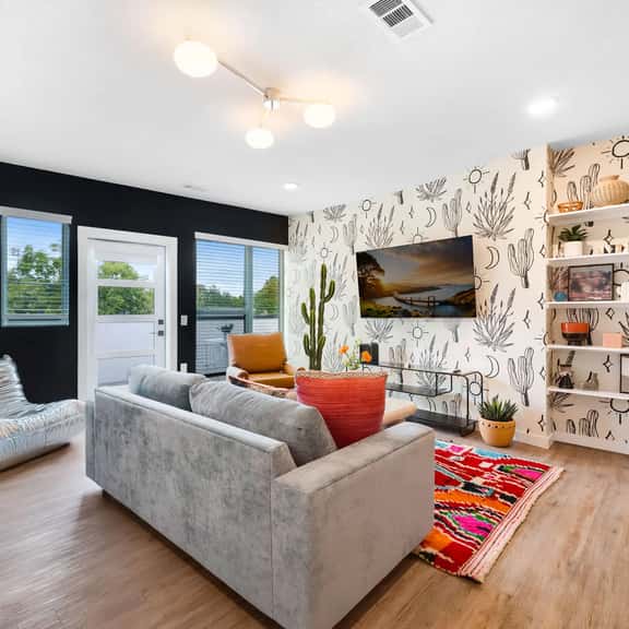 3BR Suite, Patio, Rooftop Retreat | East Austin - Image 1