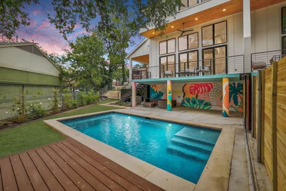 Pool, Near UT Football + DT | Large Group Retreat - Image 3