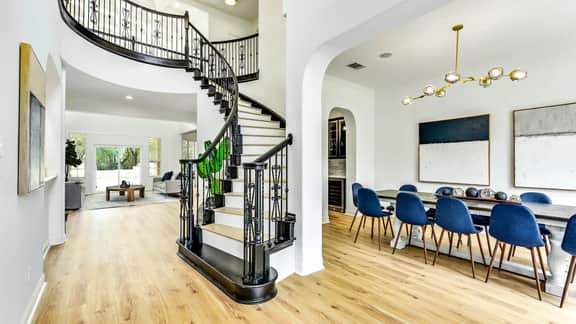 Sleeps 19 | Pool, Game Room | Luxe Fall Retreat - Image 3