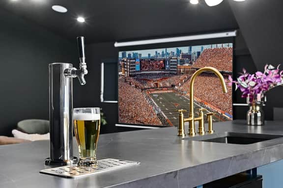 Pool, Lounge, Bar, Near UT Football | East Austin - Image 3
