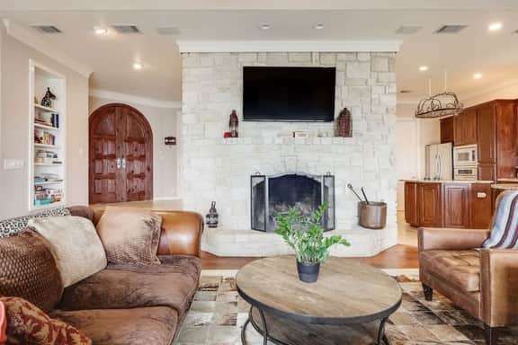 Hot Tub, Grill | Fall Retreat on Lake Travis - Image 4