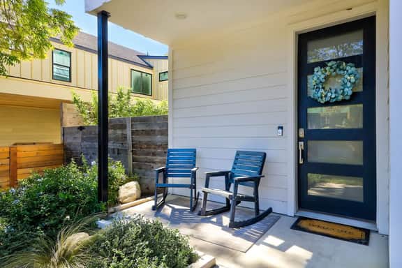 Sleeps 15 | Group Retreat Near UT Football + DT - Image 3