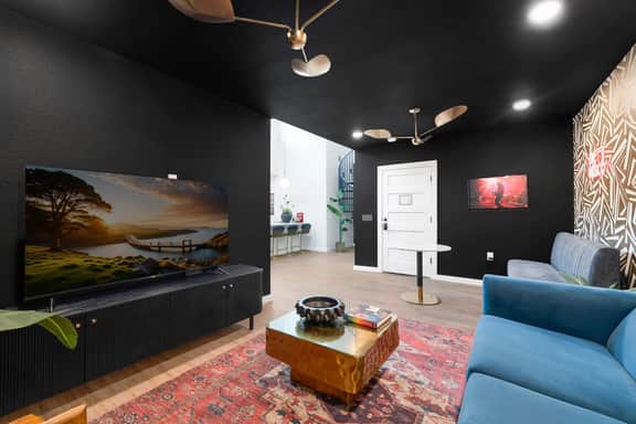 3BR Suite, Patio, Rooftop Retreat | East Austin - Image 3