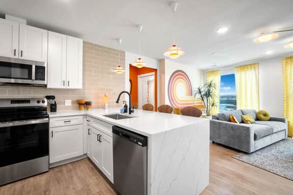 Walkable 2BR Suite + Rooftop Retreat | East Austin - Image 5