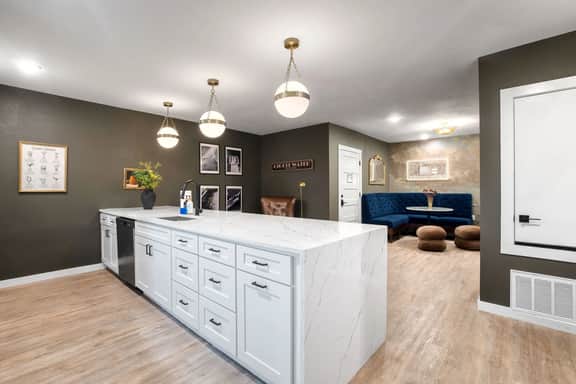 Walkable 2BR Suite + Rooftop Retreat | East Austin - Image 5