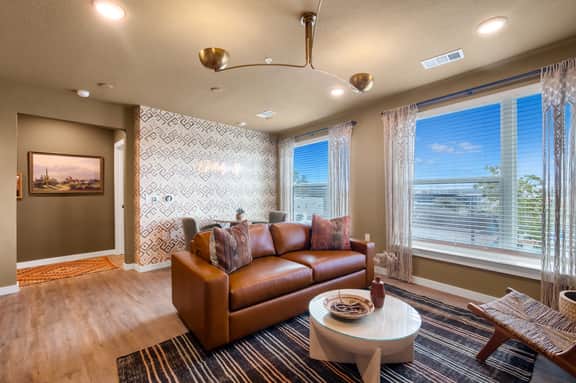 Walkable 2BR Suite + Rooftop Retreat | East Austin - Image 4